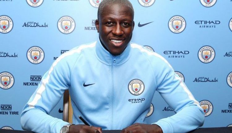 Resmi, Manchester City Rekrut Bek Termahal Dunia